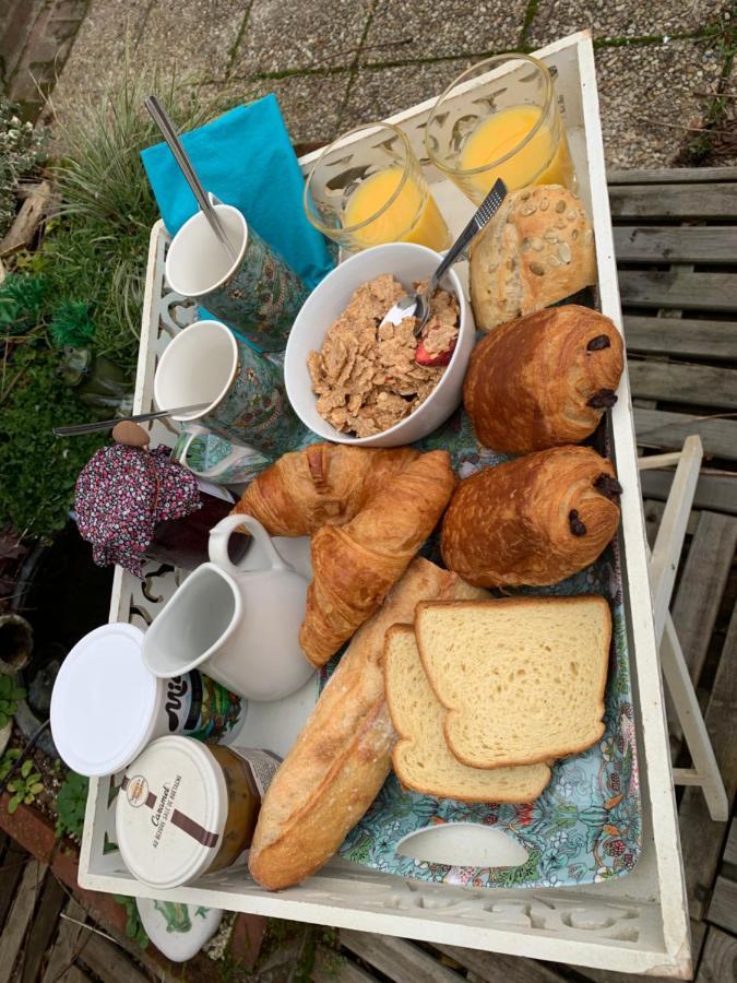 Dom'S Garden Bed & Breakfast Livarot-Pays-d'Auge Bagian luar foto